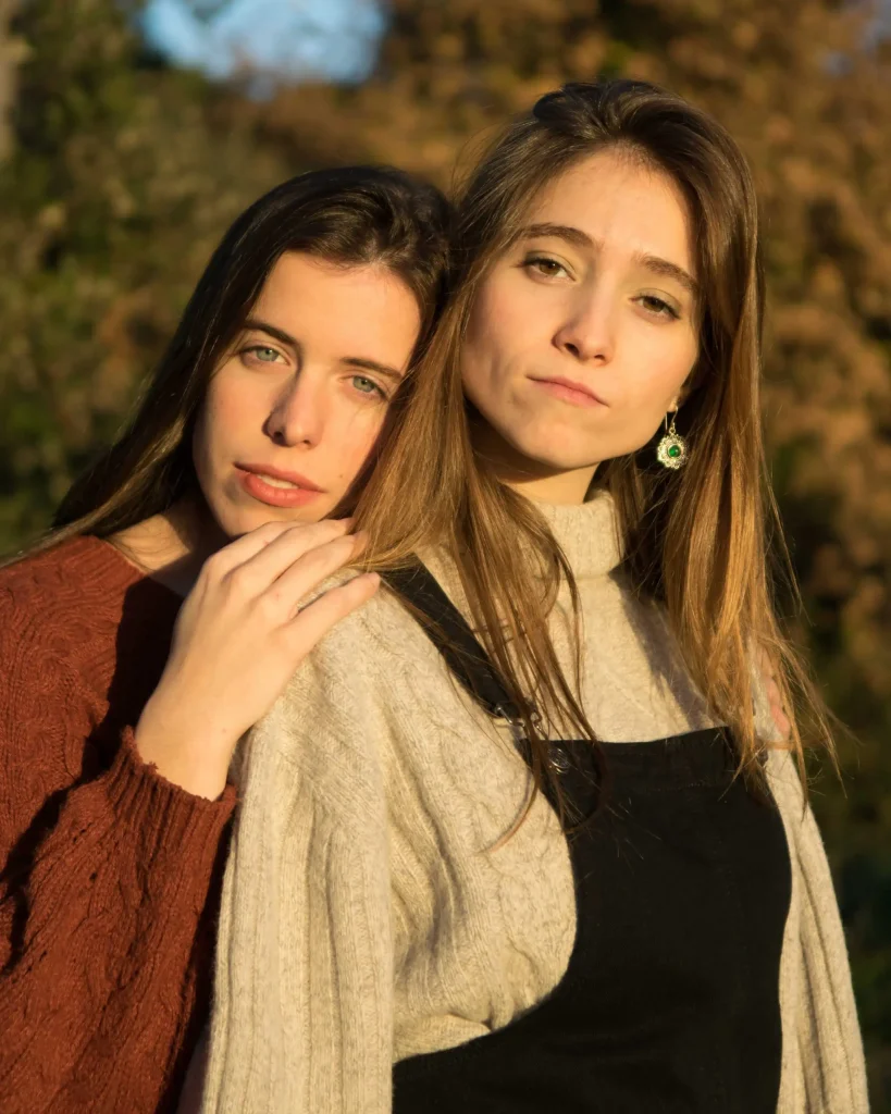 Alexandra Gantzer, Elena Ballvé
